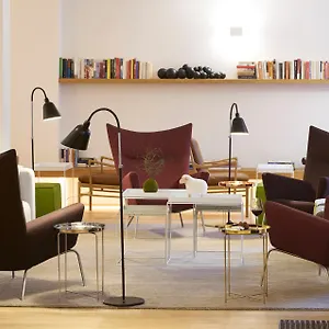 9hotel Republique France
